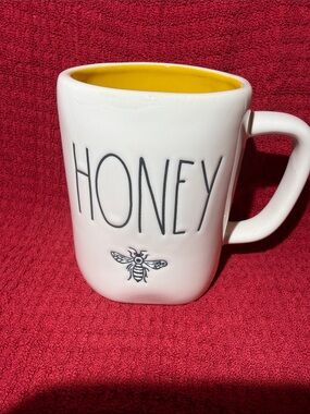Rae Dunn HONEY Mug with bee